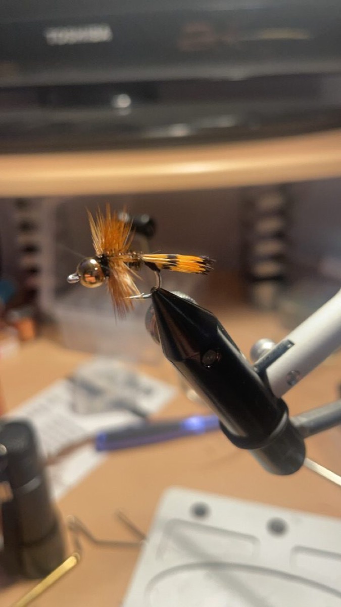 Random beaded nymph fly pattern tied by Laurent Bertrand