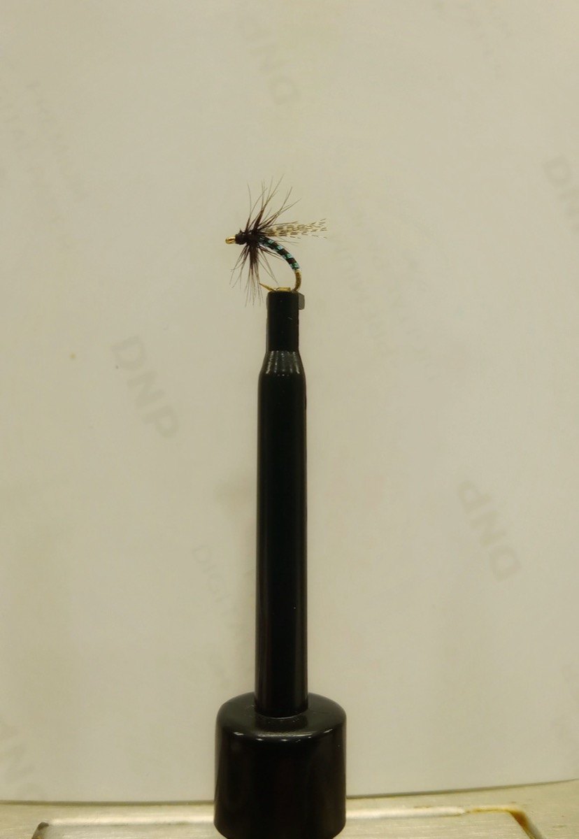 Maverick Midge fly pattern tied by Shane Couch