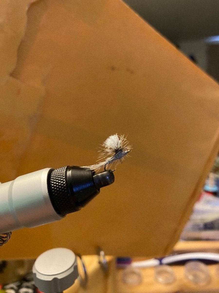 Parachute adams fly pattern tied by Andy Wells