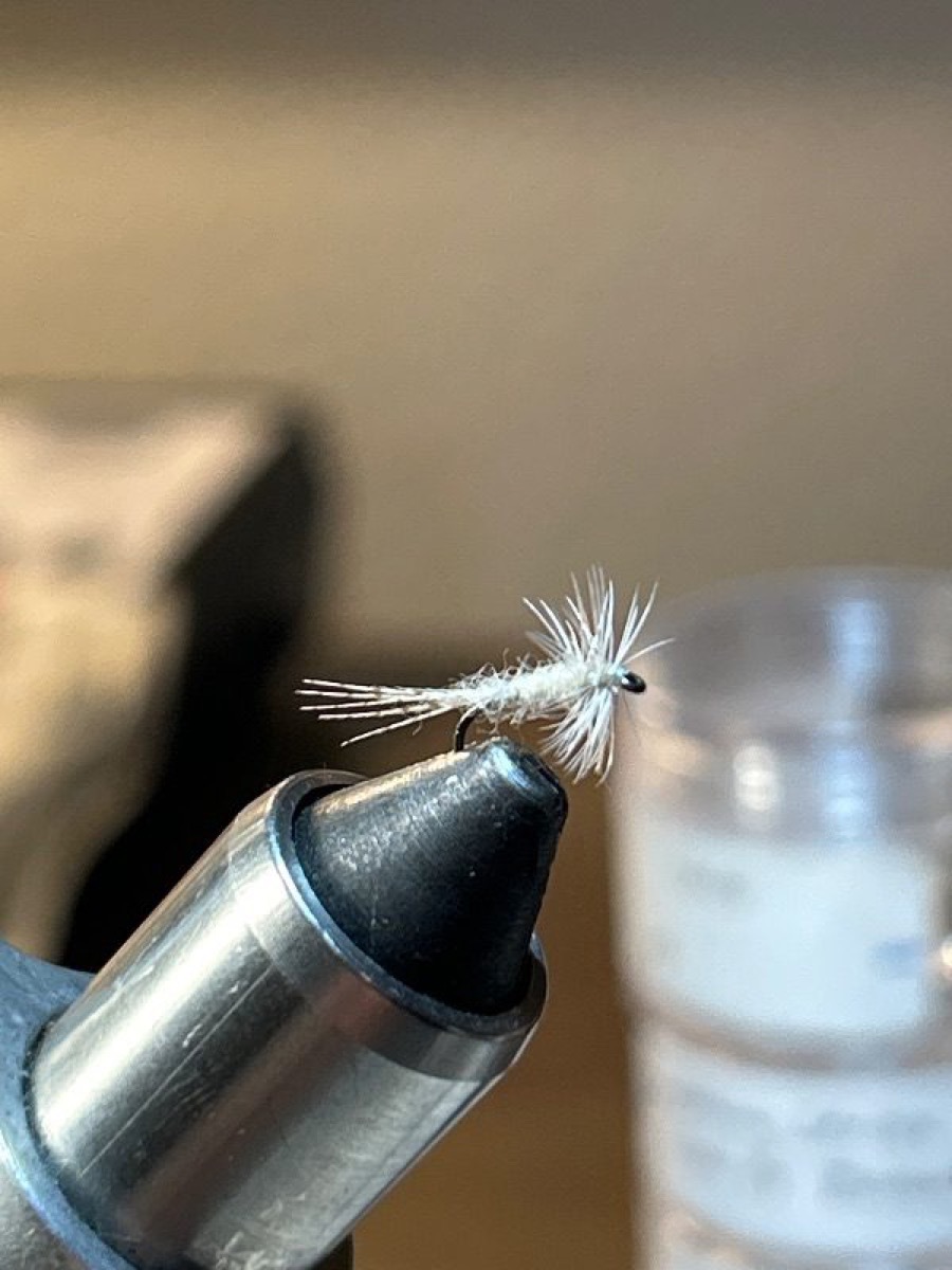 Pale morning dun fly pattern tied by Mark Lucas