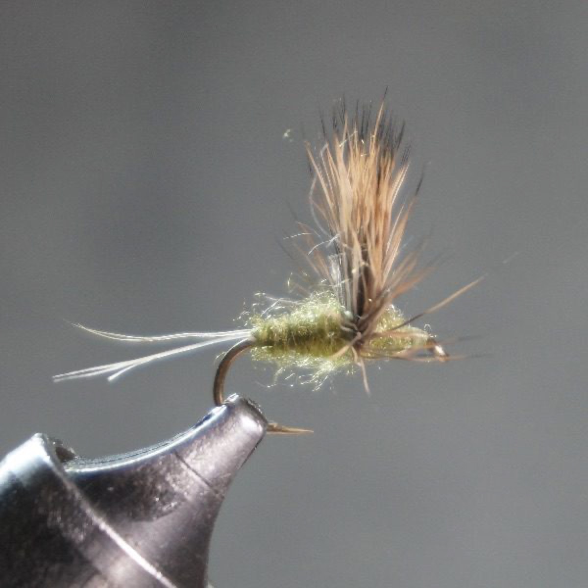 Comparadun fly pattern tied by Christian Andrews